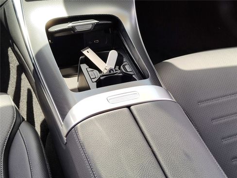 New 2024 Mercedes-Benz C 300 Sedan image 9