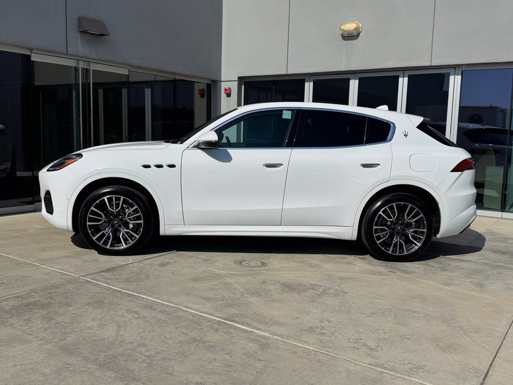 Used 2025 Maserati Grecale GT AWD/4WD image 5