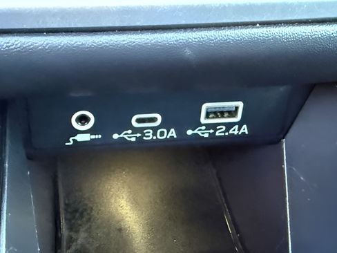 Used 2023 Subaru Outback Touring AWD/4WD image 15