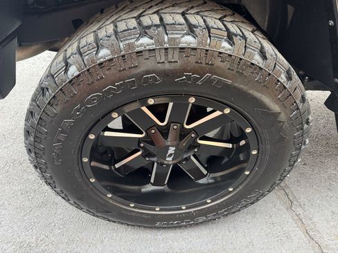 Used 2015 Jeep Wrangler Unlimited Sahara image 11