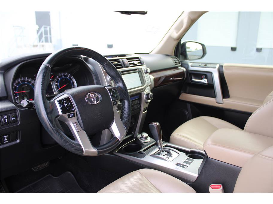 Used 2016 Toyota 4Runner Limited AWD/4WD image 9