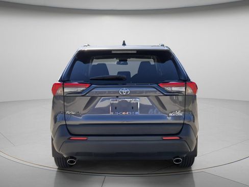 Used 2025 Toyota RAV4 XLE w/ Convenience Package FWD image 6