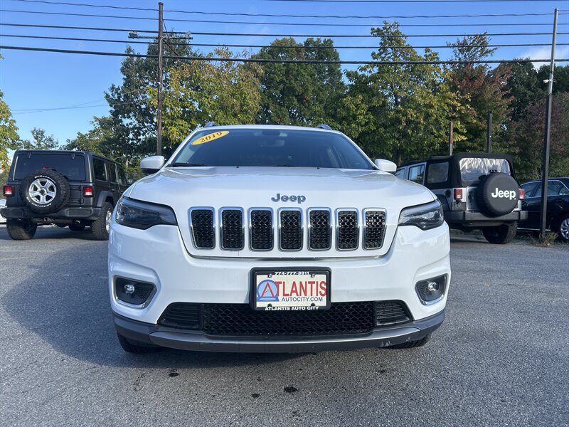 Used 2019 Jeep Cherokee Limited AWD/4WD image 2