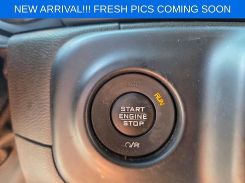 Used 2019 Jeep Wrangler Sport AWD/4WD image 12