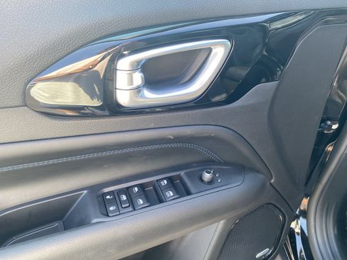 New 2026 Jeep Compass Limited w/ Sun, Sound & Navigation Group AWD/4WD image 17