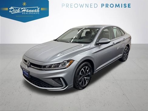 Used 2025 Volkswagen Jetta S image 1