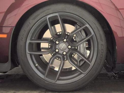 Used 2019 Dodge Challenger SRT Hellcat Redeye image 9