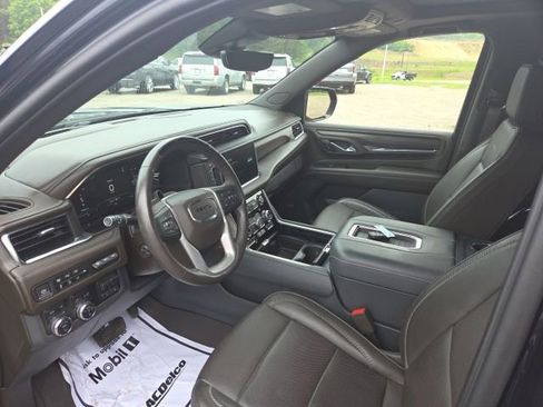 Used 2023 GMC Yukon XL Denali w/ Denali Reserve Package AWD/4WD image 16