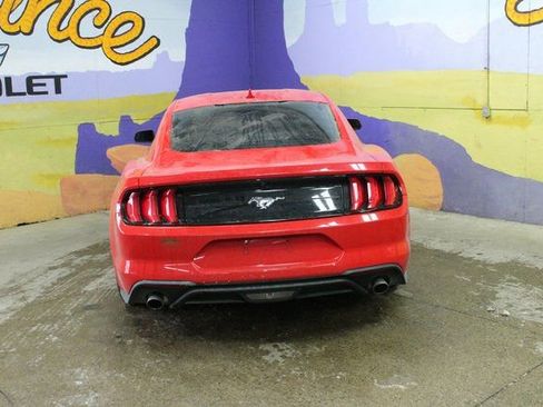 Used 2022 Ford Mustang Coupe image 7