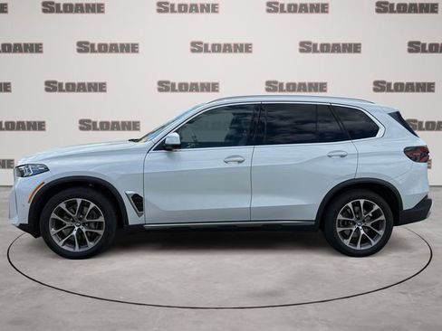 Used 2024 BMW X5 xDrive40i w/ Premium Package AWD/4WD image 2