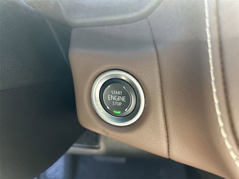 Used 2024 Chevrolet Tahoe High Country w/ Advanced Technology Package image 30