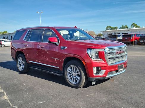 Used 2022 GMC Yukon SLT w/ SLT Premium Package image 19
