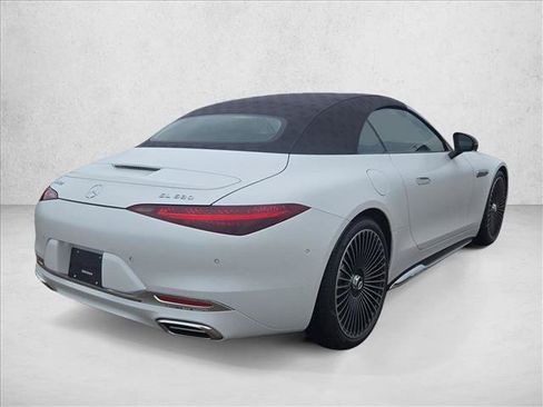 New 2026 Mercedes-Benz Maybach SL 680 image 2