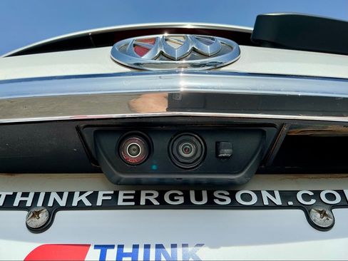 Used 2020 Buick Enclave Avenir w/ Avenir Technology Package image 15