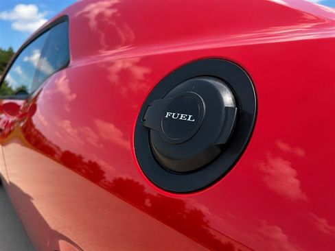Used 2015 Dodge Challenger SRT Hellcat RWD image 13
