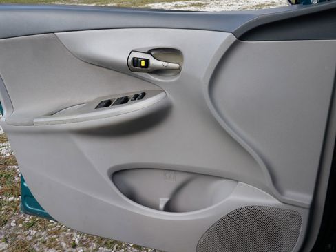 Used 2010 Toyota Corolla BASE image 35