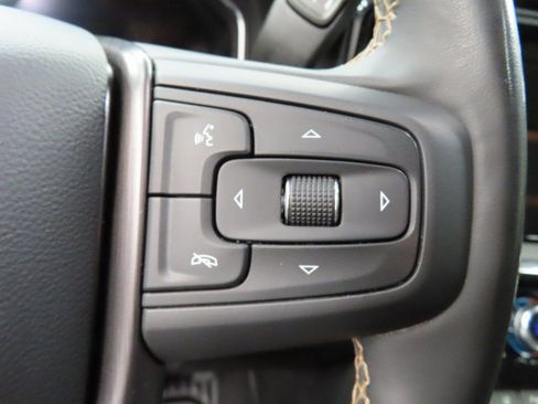 Used 2025 GMC Sierra 2500 AT4 image 47