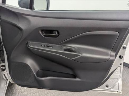 Used 2025 Nissan Versa S FWD image 22