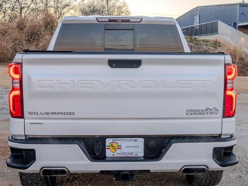 Used 2019 Chevrolet Silverado 1500 High Country w/ Technology Package image 4