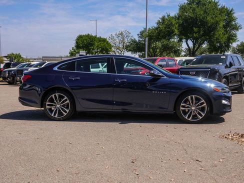 Used 2019 Chevrolet Malibu Premier w/ Sun and Wheel Package image 8