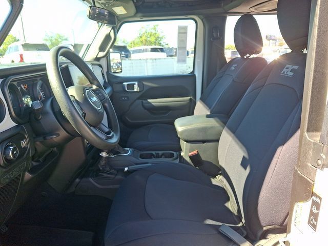 Used 2025 Jeep Wrangler Sport AWD/4WD image 12