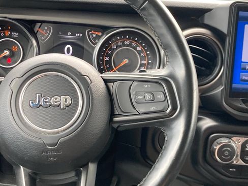 Used 2022 Jeep Wrangler Sport AWD/4WD image 7