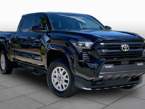 Used 2024 Toyota Tacoma SR5 image 3