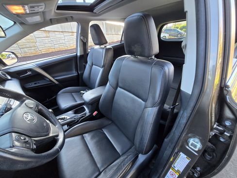Used 2014 Toyota RAV4 Limited FWD image 14