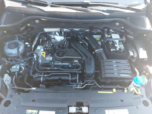 Used 2025 Volkswagen Taos S image 32