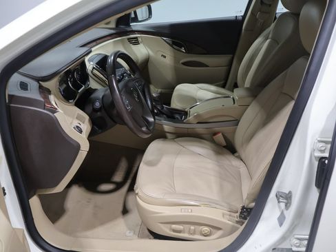 Used 2011 Buick LaCrosse CXL FWD image 9