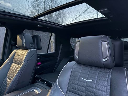 Used 2022 Cadillac Escalade Sport Platinum w/ Heavy-Duty Trailer Package AWD/4WD image 56