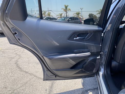 Used 2024 Toyota Prius XLE FWD image 21