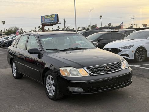Used 2002 Toyota Avalon XLS image 12