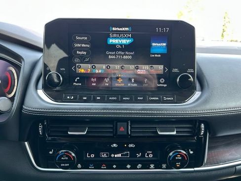 Used 2021 Nissan Rogue Platinum AWD/4WD image 16