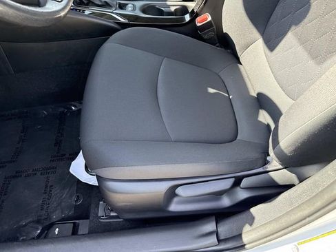Used 2022 Toyota Corolla LE FWD image 15