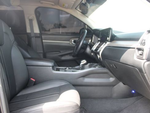 Used 2023 Kia Sorento S w/ Panoramic Sunroof Package AWD/4WD image 30