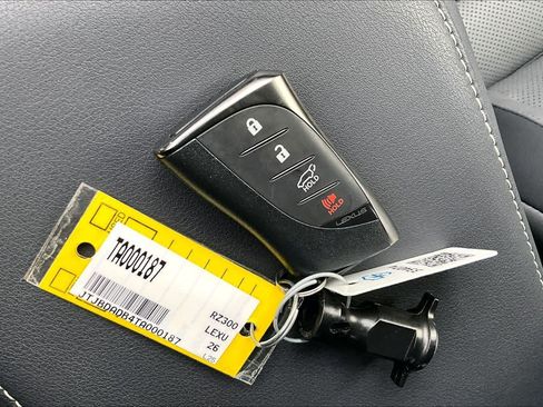 Used 2026 Lexus RZ 350e 2WD w/ Convenience Package image 14
