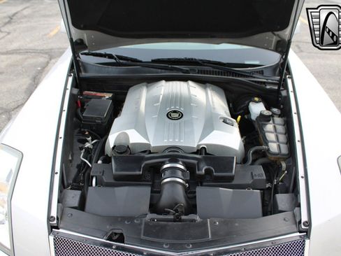 Used 2005 Cadillac XLR image 24