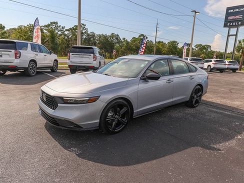 Used 2023 Honda Accord Sport image 4