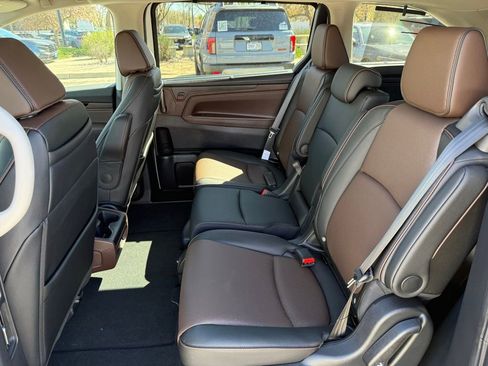 New 2026 Honda Odyssey Elite image 14