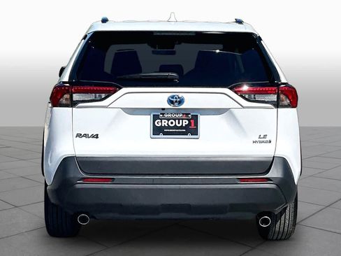 Used 2024 Toyota RAV4 LE AWD/4WD image 5