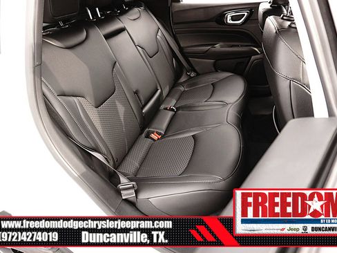 New 2026 Jeep Compass Latitude image 16