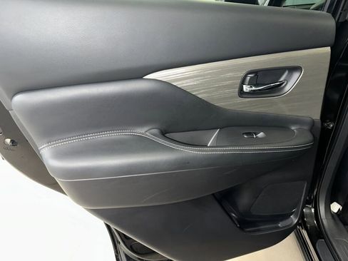 Used 2017 Nissan Murano Platinum w/ Platinum Technology Package image 17