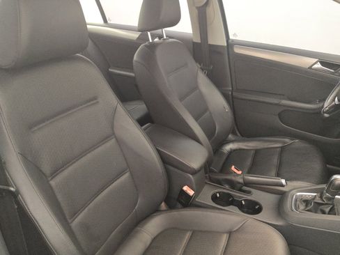 Used 2017 Volkswagen Jetta SE FWD image 21
