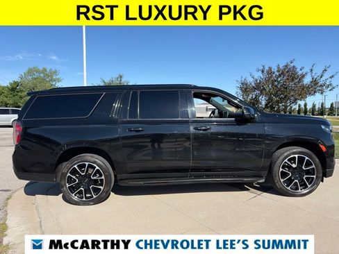 Used 2022 Chevrolet Suburban RST w/ Luxury Package AWD/4WD image 15