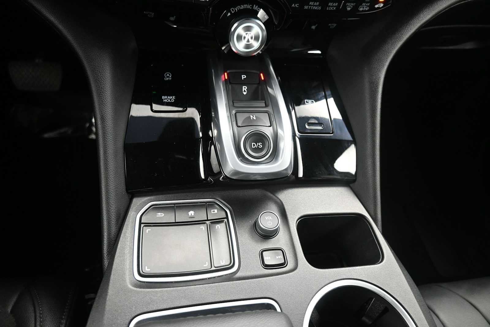 Used 2024 Acura MDX SH-AWD image 17