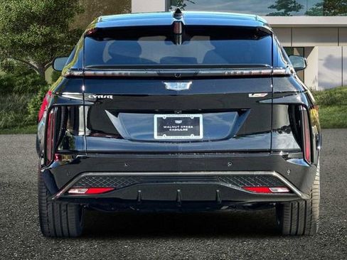 New 2026 Cadillac Lyriq V w/ Exterior Carbon Fiber Package image 5