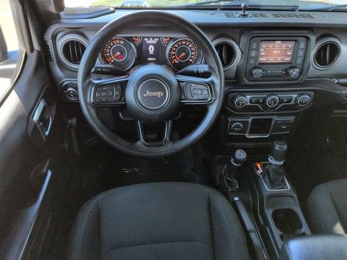 Used 2020 Jeep Gladiator Sport AWD/4WD image 16