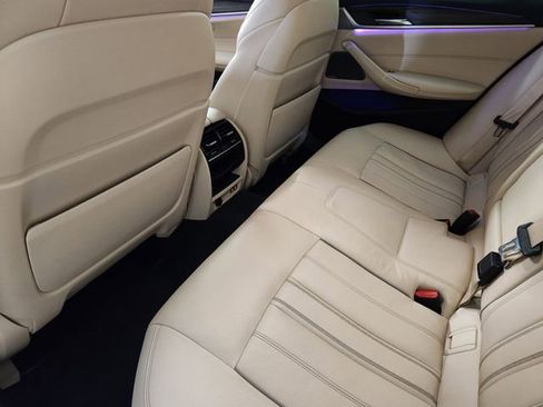 Used 2020 BMW 530i w/ Premium Package RWD image 29