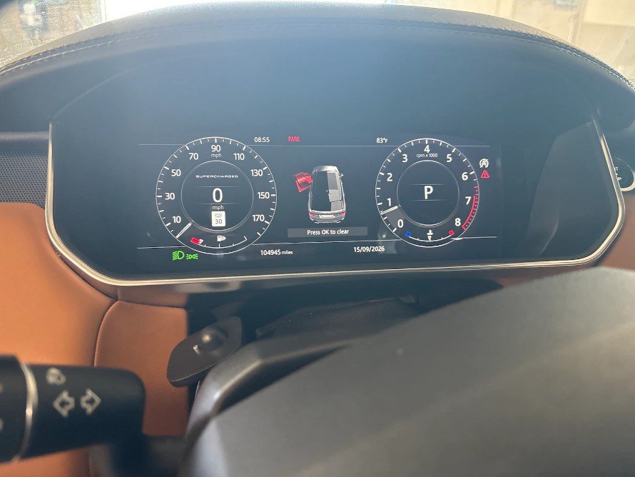 Used 2018 Land Rover Range Rover Sport SE AWD/4WD image 6